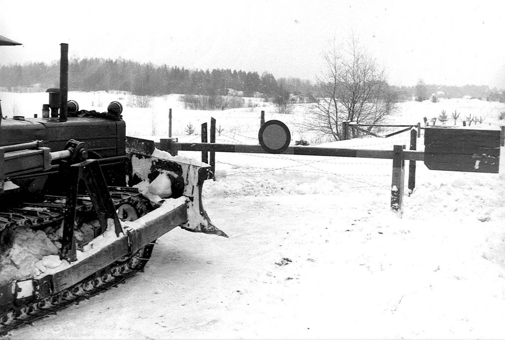 Raja aukeaa - Gränsen öppnas - Border opens 1956